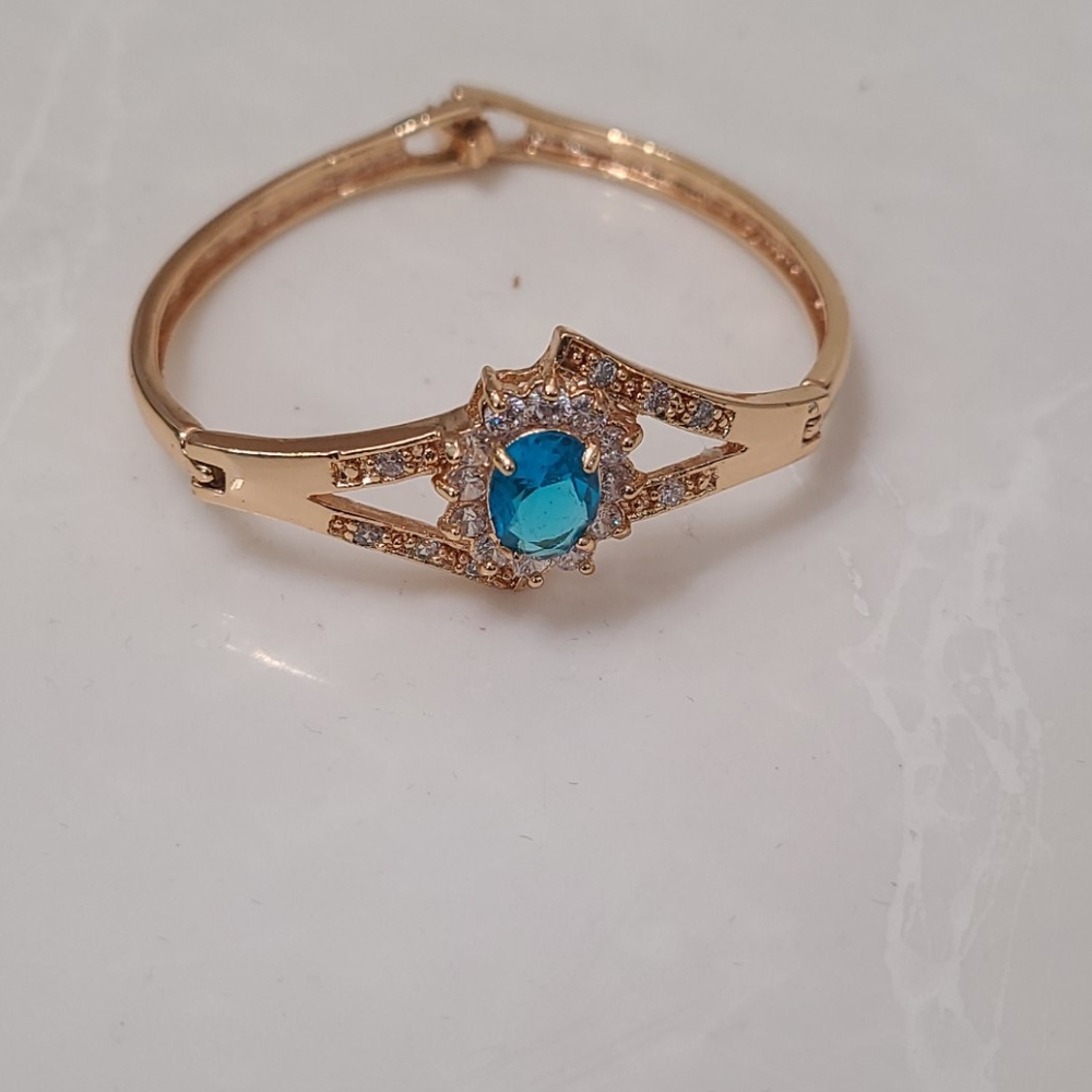 Blue topaz bracelet